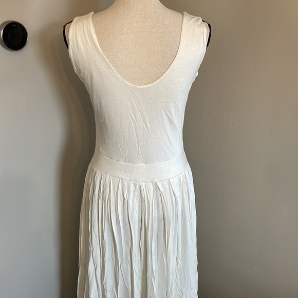 Handpainted dress with a bird boho art - Picture 7 of 8